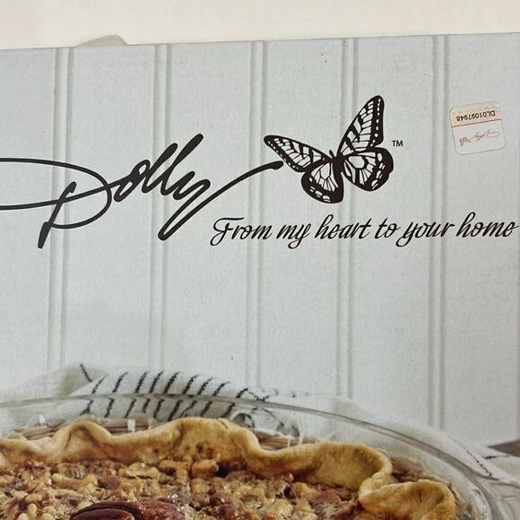 Dolly Glass Pie Plate & Wicker Basket 9.25 Inches From My Heart To Your Home - Picture 4 of 5